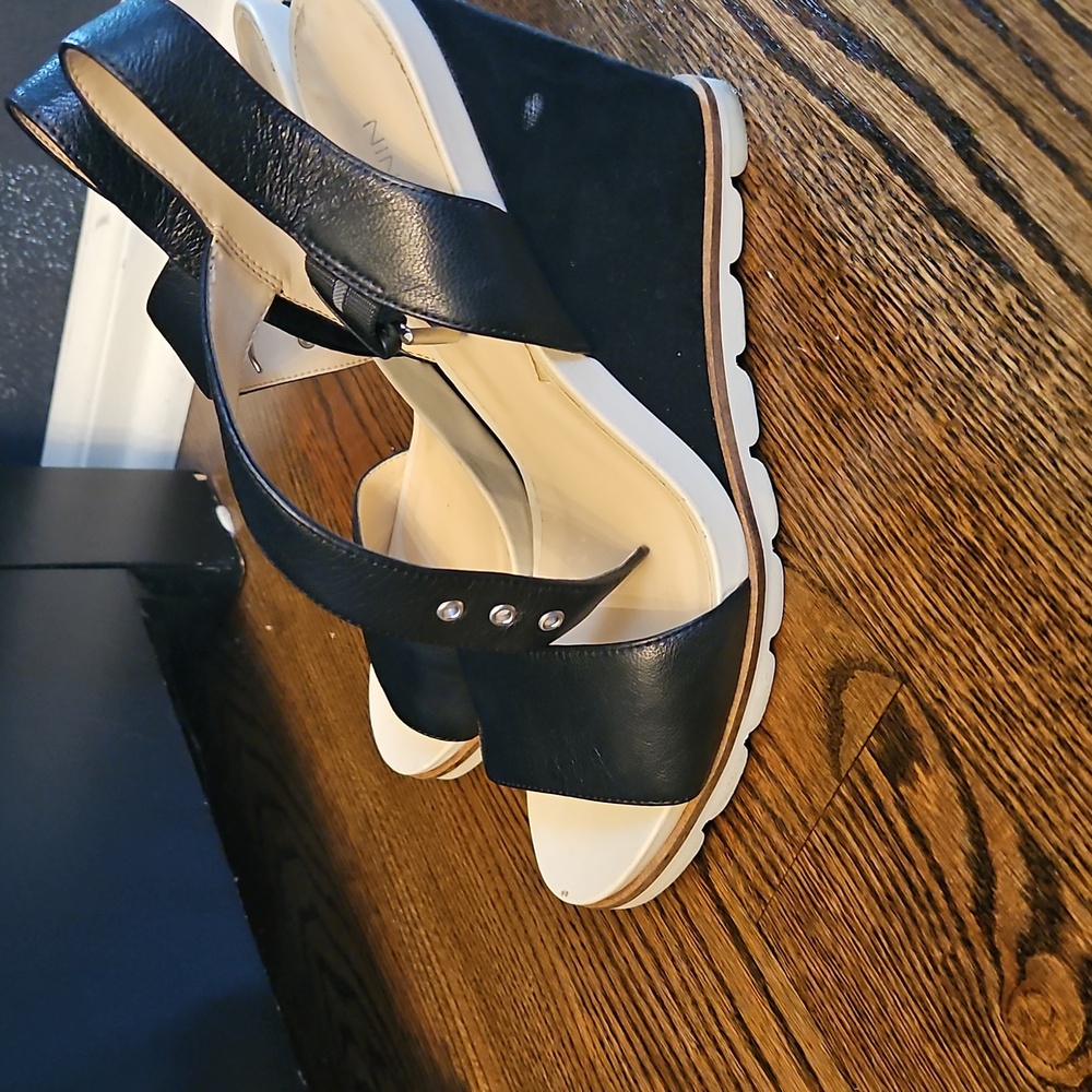 Nine West Black and Cream Wedge Sandals